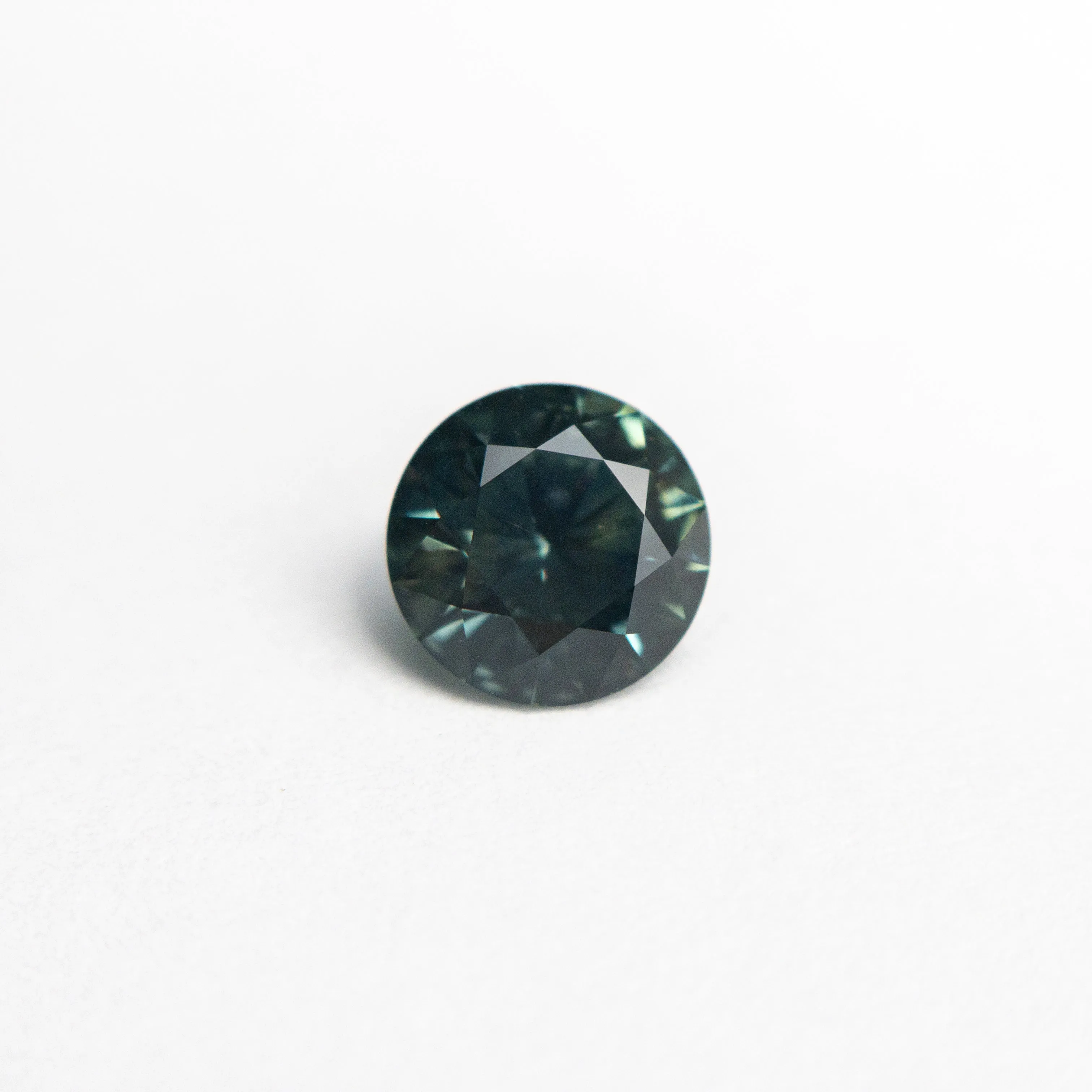 0.82ct 5.68x5.66x3.47mm Round Brilliant Sapphire 19863-01