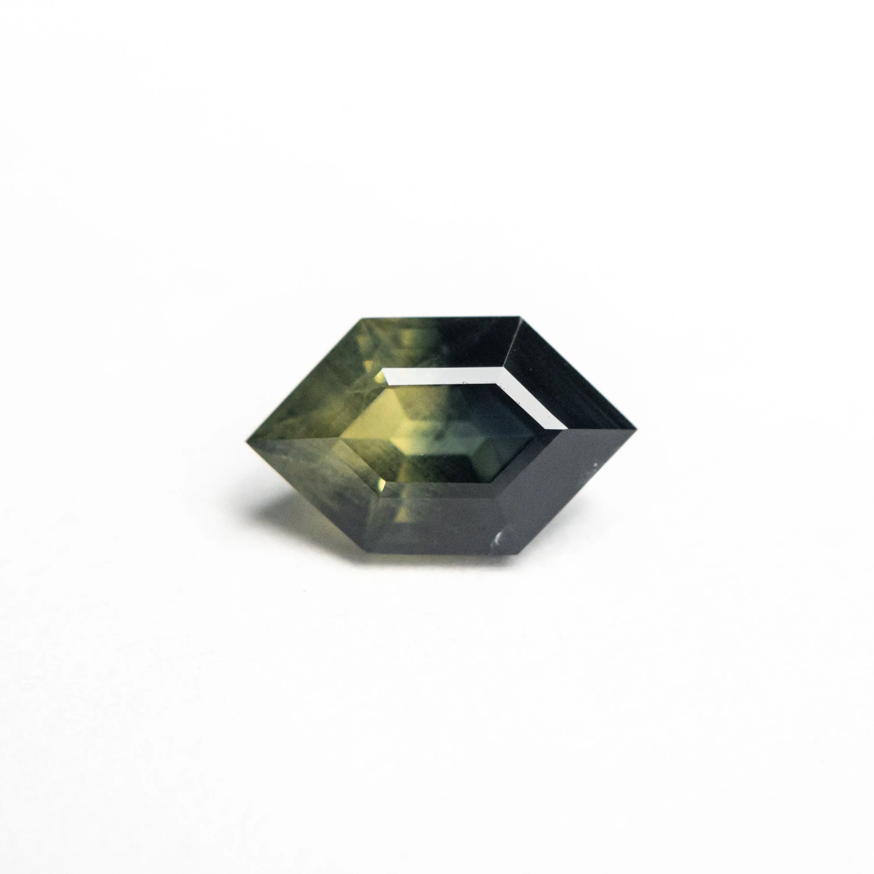 1.34ct 8.48x5.19x3.98mm Hexagon Step Cut Sapphire 25070-14