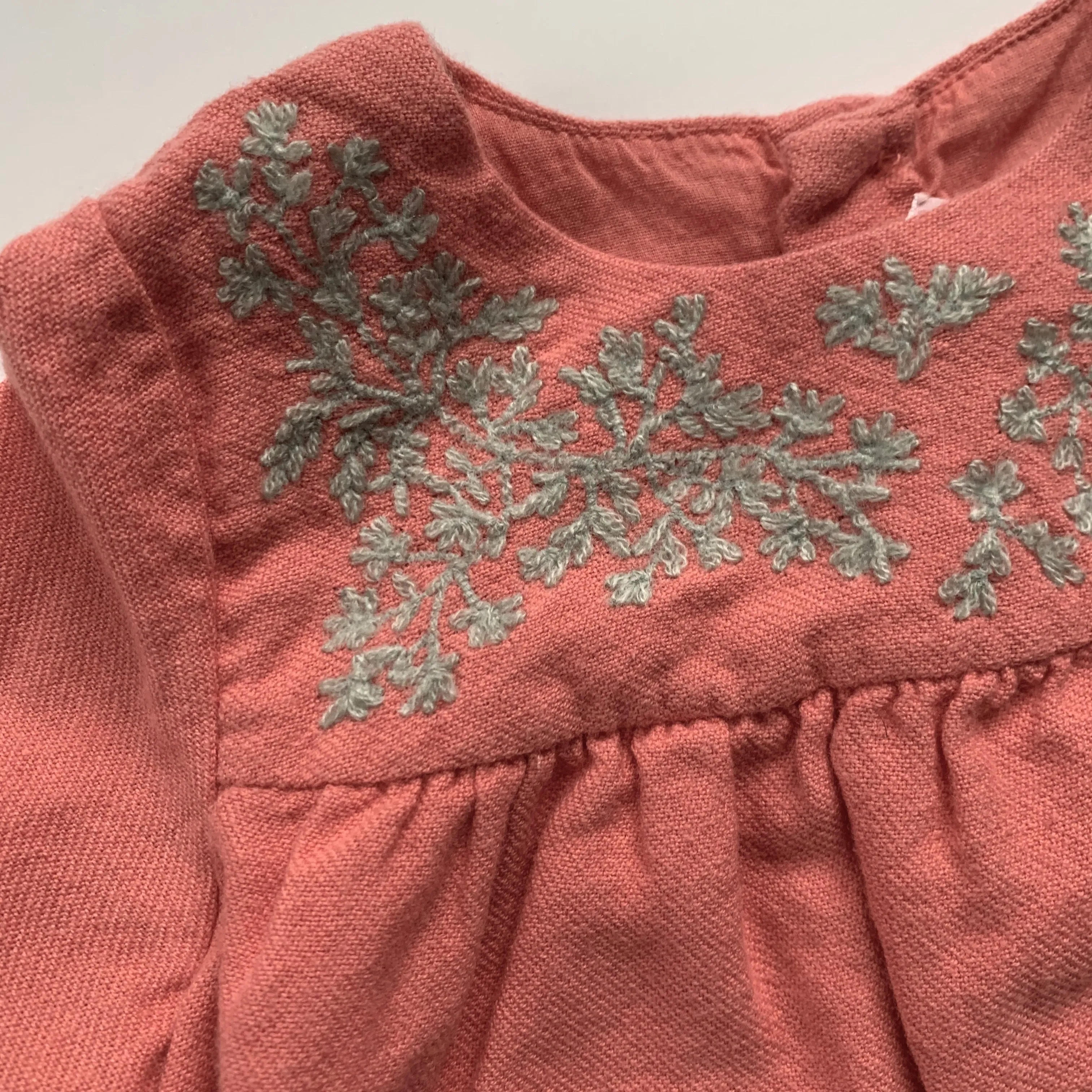 Bonpoint Apricot Wool Dress With Grey Embroidery: 2 Years