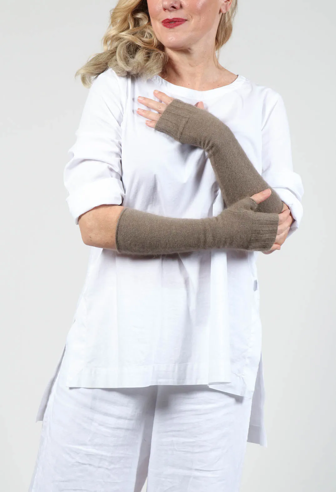 Fingerless Gloves in Cappuccino